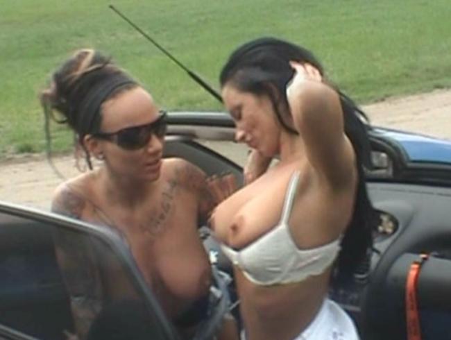 Cabrio, Tattoo  geile Fotzen Lesbo mit Kittycore