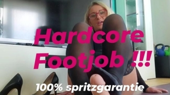 Hardcore Footjob!!!! Sowas hast du noch nie erlebt !!!!