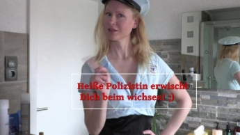 Heiße Polizistin erwischt Dich beim Wichsen!