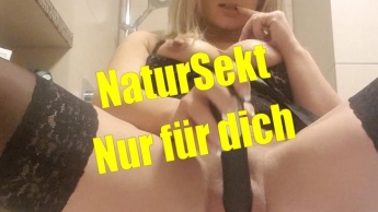 Natursekt beim Dildo spiele