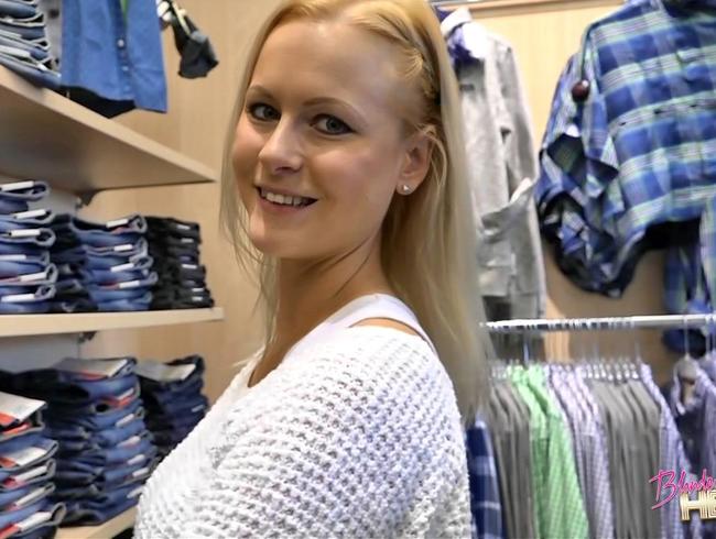 Public! Mitten im Laden gefickt! + Creampie