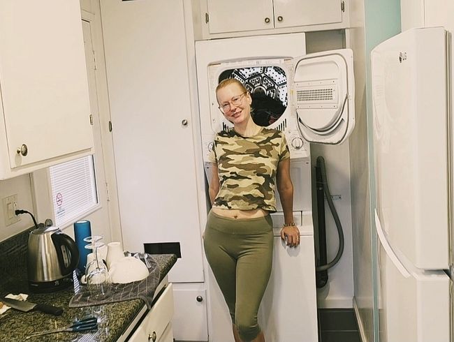 2 Cumshots! Notgeile Hausfrau bekommt Hilfe vom Nachbarn