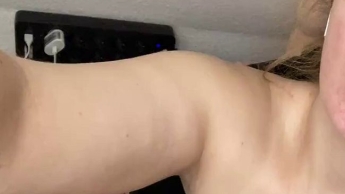 Fast Erwischt ;P Orgasmusdruck ;P ganz privat und gierig …