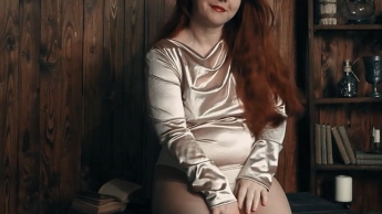 Satin-STUTE gibt dir ihre PISSE !