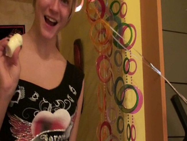 Eierlegen! Frohe Ostern! ;)